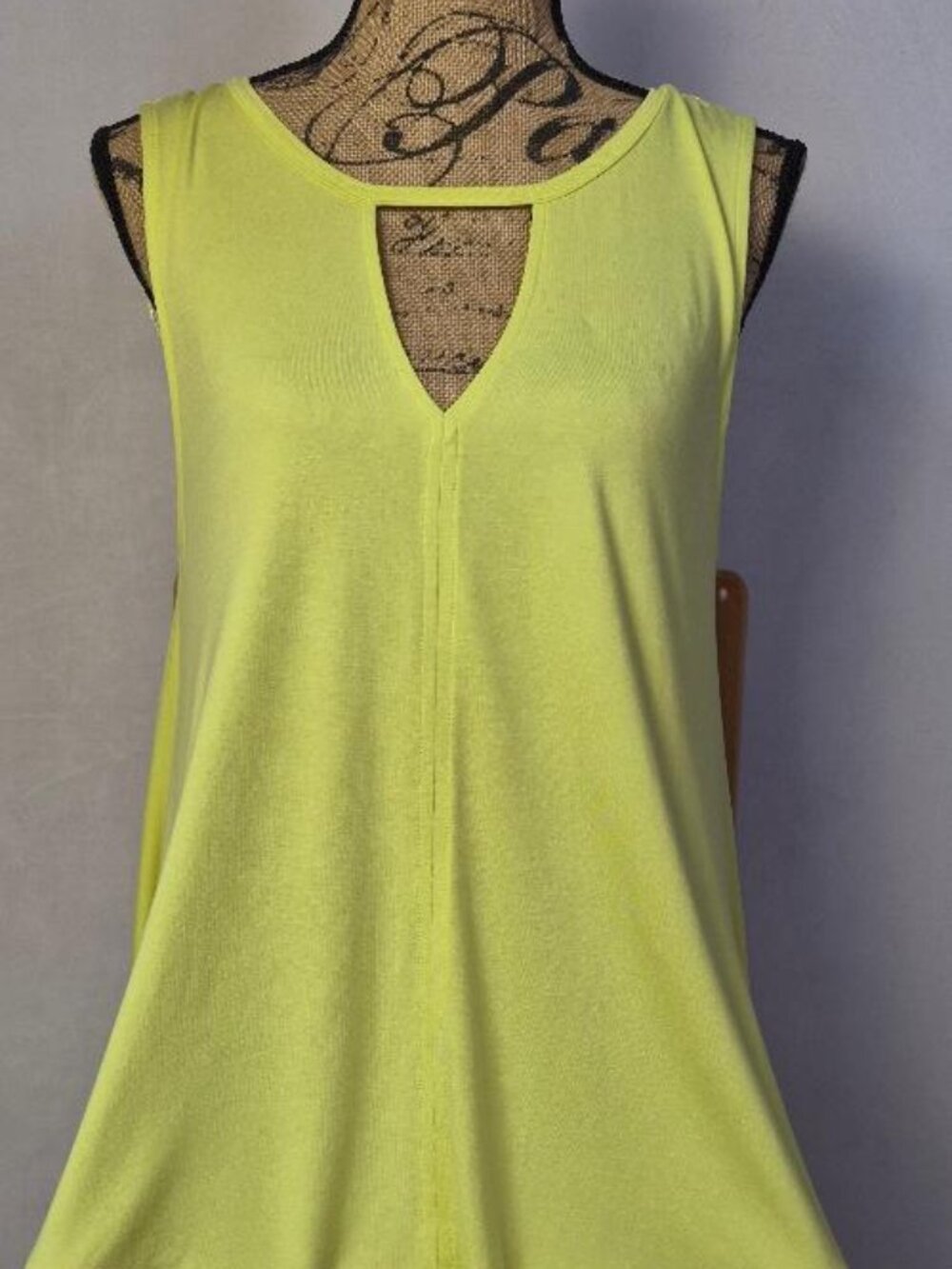 Vince Camuto Sleeveless SharkBite L Tunic Green